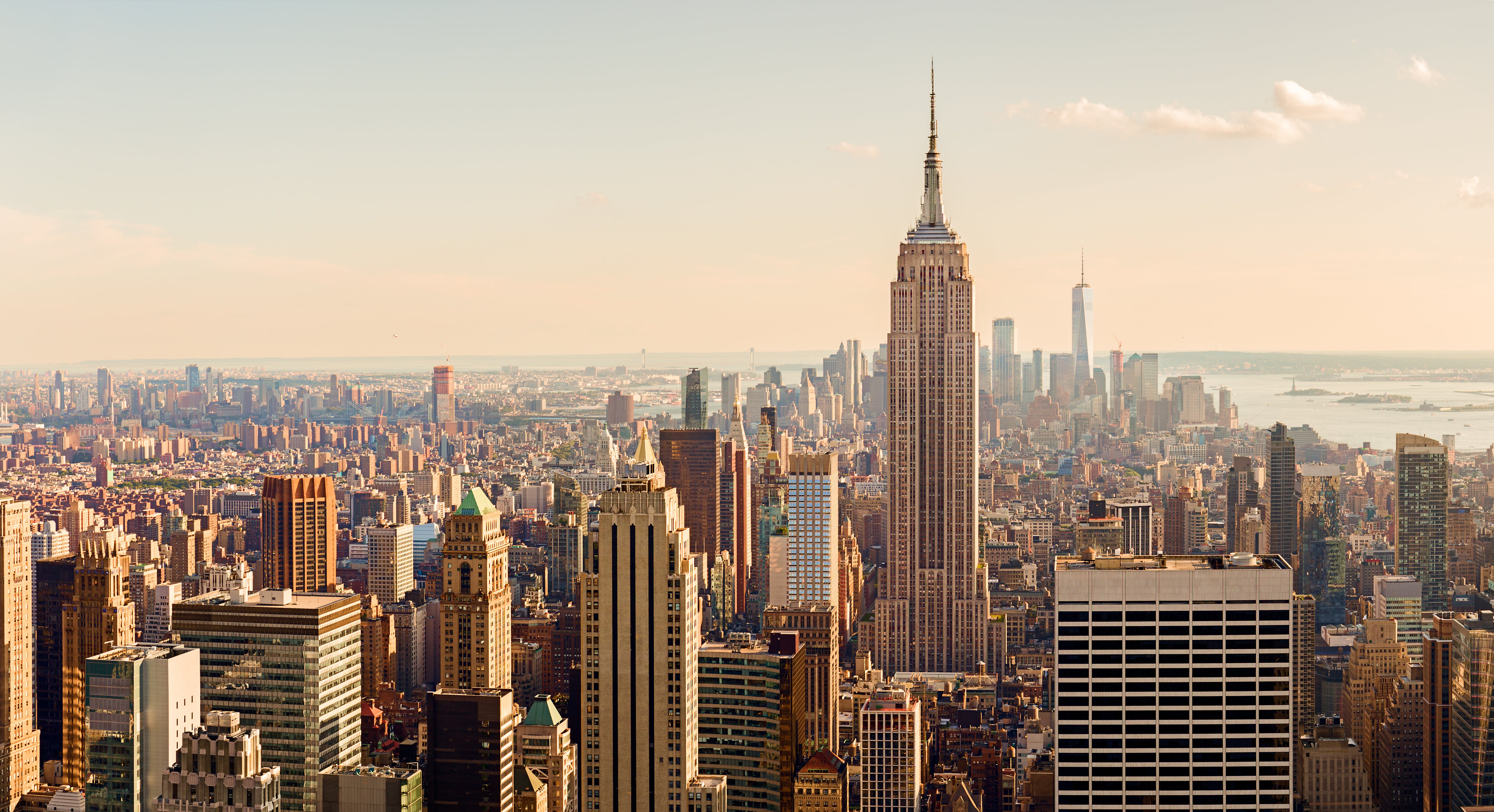 Image of New York City skyline with the Empire State Building in the center