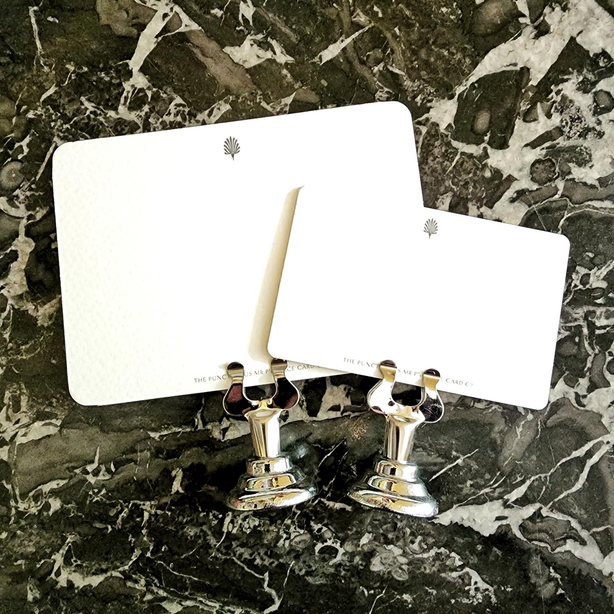 Les Femmes du Monde - Place Card - Upright