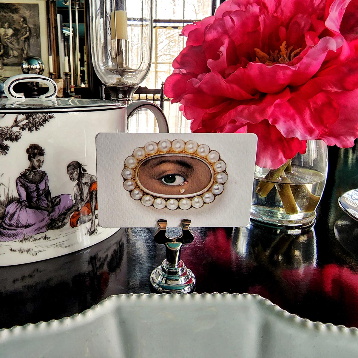 Lover's Eye - Noir - Place Card - Upright